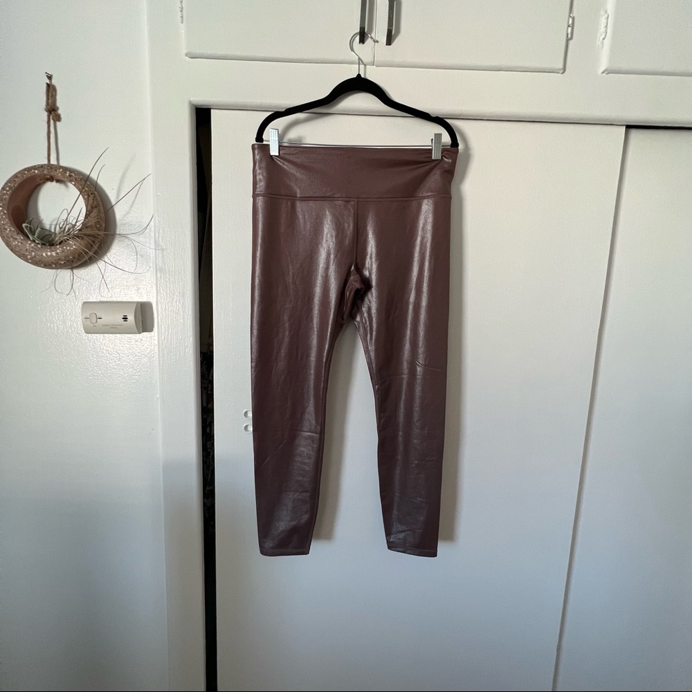 NWOT Athleta Shimmer Leggings